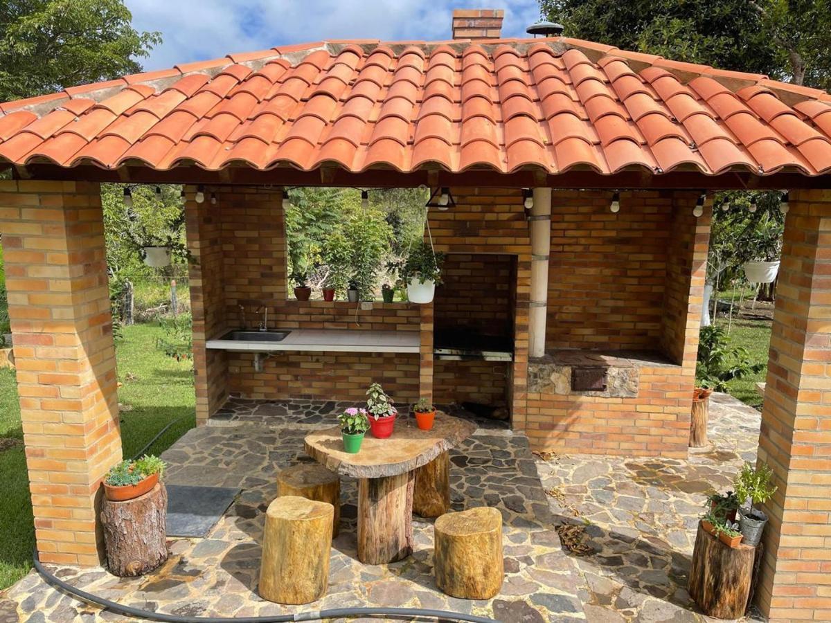 Casa De Campo Villa Tatiana- Mesa De Los Santos لوس سانتوس المظهر الخارجي الصورة
